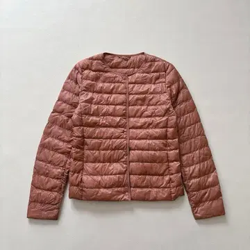 유니클로 울트라 라이트 다운 노카라 M 핑크 수납 봉투 포함