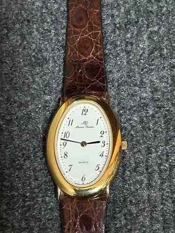 쿼츠 손목시계 오벌 골드