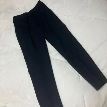 블랙 슬랙스 센터 프레스