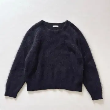 뷰티 앤 유스 유나이티드 애로우즈 보들보들 샤기 니트 네이비