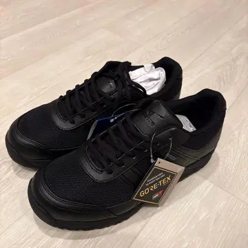 미즈노 고어텍스 블랙 스니커즈