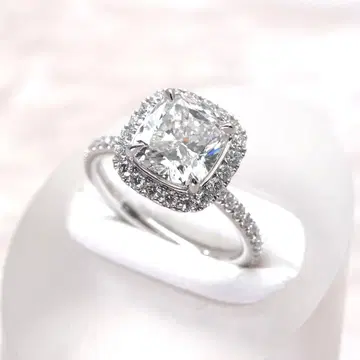HARRY WINSTON 마이크로 파베 다이얼링 하프 이터니티