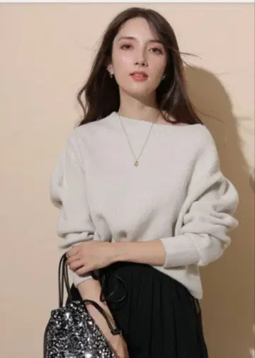 오프넥 아쿠아 라메 니트 아푸와이저 리셰