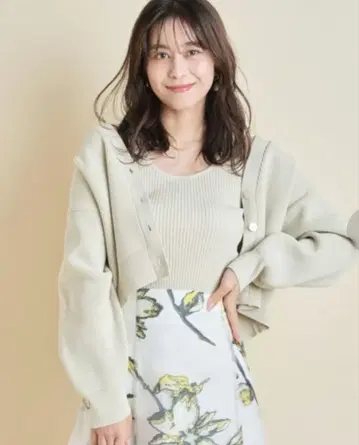 루즈핏 숏 가디건 앙상블 마이 스트라다