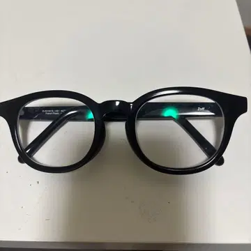 Zoff 보스턴형 블랙 프레임 안경