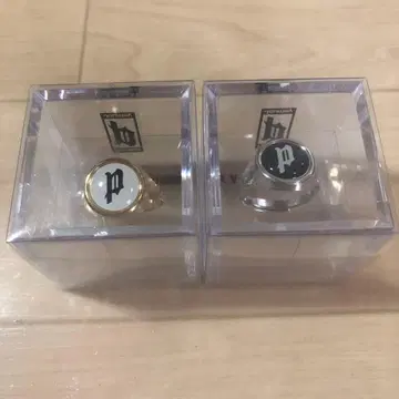 Pointless Journey 토이링 'P' 화이트 블랙 세트