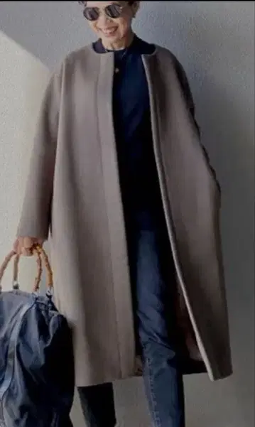 뮤즈 두지엠 클라세 울 100% 노칼라 롱 코트