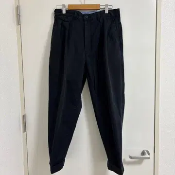 BEAMS PLUS 빔즈 플리츠 2턱