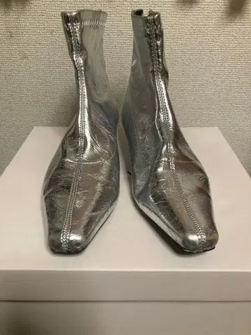 THE YOn 메탈릭 숏부츠 실버