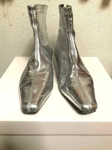 THE YOn 메탈릭 숏부츠 실버 사이즈 38