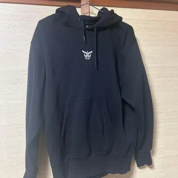 블랙 후드티 M 사이즈 프론트 로고