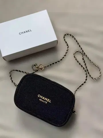 블랙 프래그먼트 케이스