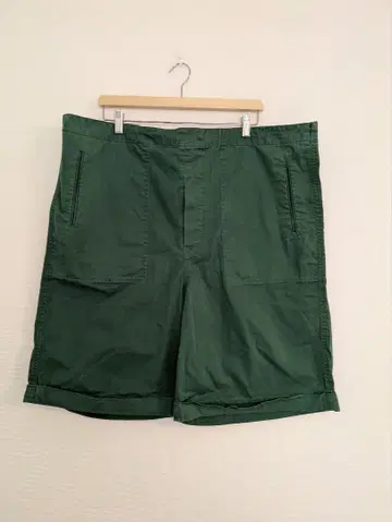 TOMORROW LAND 숏팬츠