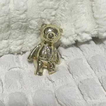 골드 곰 모양 브로치 M자 스톤 포함