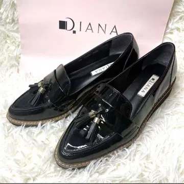 컨디션 최상 DIANA 다이애나 태슬 로퍼 블랙 에나멜 경량 통굽