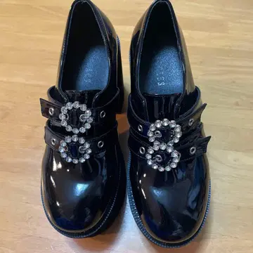 BUBBLES 더블 버클 통굽 신발 24~24.5cm