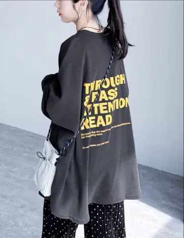 앞뒤 로고 루즈핏 맨투맨