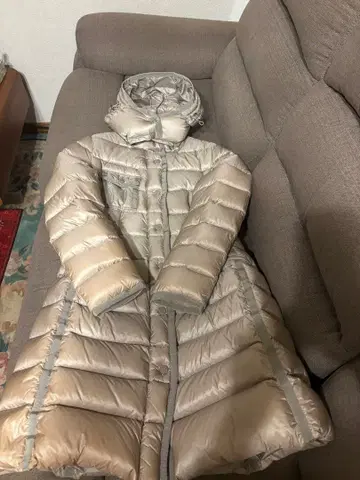 MONCLER 엘르민 베이지 롱다운