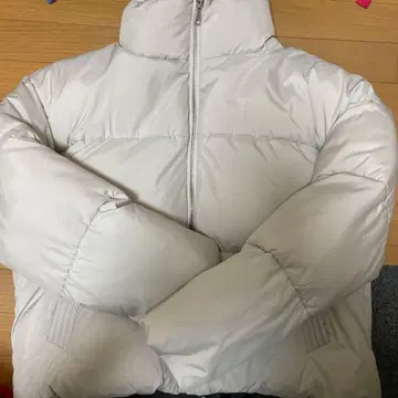 G.O.C. 화이트 다운 자켓 L 사이즈