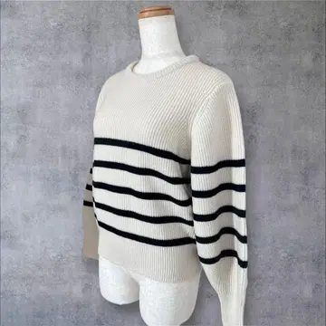 새상품급 이에나 뉴앙스 형태 풀오버