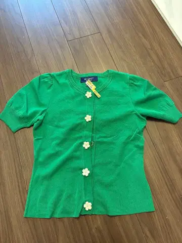 그린 플라워 버튼 반팔 가디건