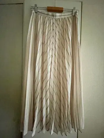 BANANA REPUBLIC 플리츠 스커트 사이즈 4