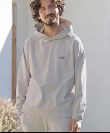 새상품 콜 앤 리스폰스 풀 후드티 - 토비키리