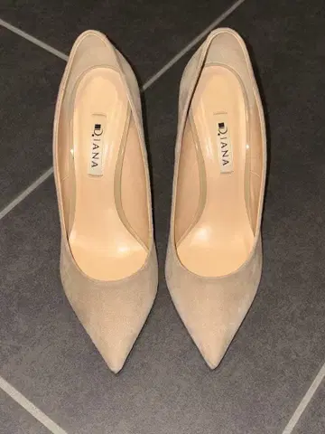 DIANA 베이지 스웨이드 펌프스 하이힐 24.5cm