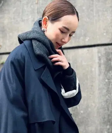 ANNIKA INEZ 하트 모양 귀걸이