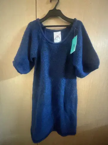 새상품 ISBIT Wendine 아이즈비트 니트 원피스 네이비