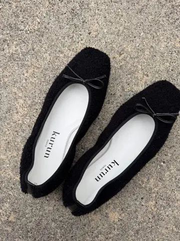 kurun 블랙 플랫슈즈 리본 포함