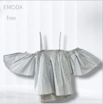 에모다 EMODA 오프숄더 셔링 블라우스 스트라이프 패턴 벨 소매