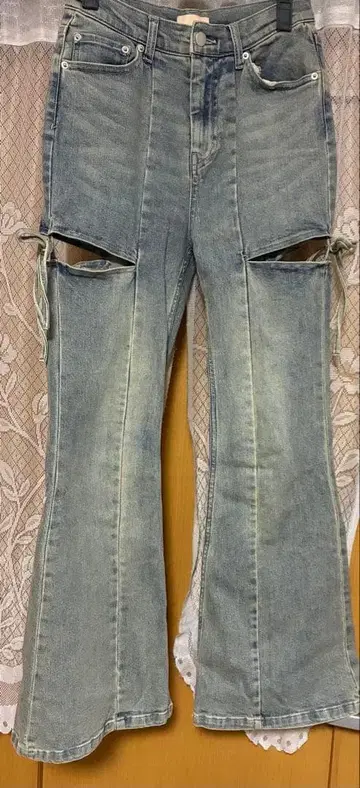 리젝시 컷 아웃 리본 데님 팬츠