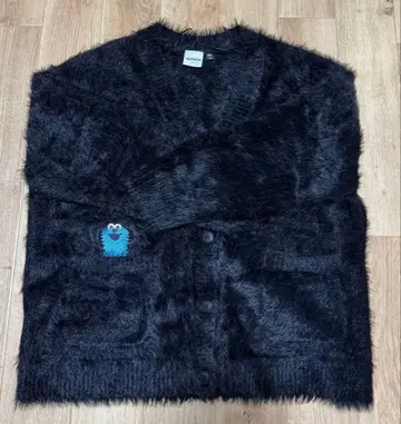 ( 새상품 시착 ) GU 퍼펫순순 오버 사이즈 가디건 XL