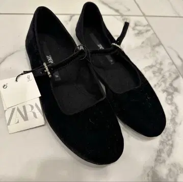 [ 미사용 새상품 ] ZARA 멜리 제인 슈즈 36