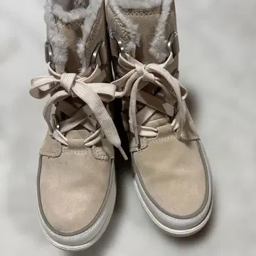 SOREL 베이지 어그 부츠 23cm