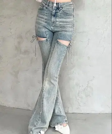 RESEXXY 컷 아웃 리본 데님 팬츠