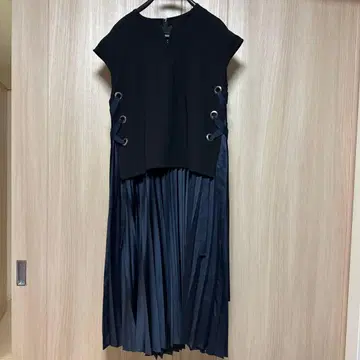 에즈미 플리츠 원피스