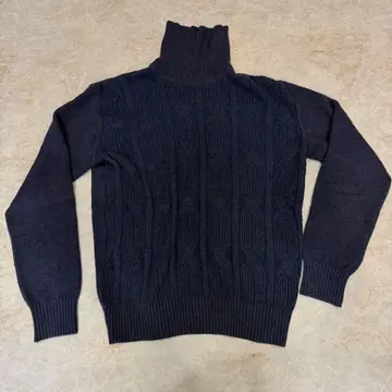 Gee Gellan 다크 블루 터틀넥 스웨터 48