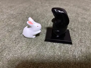 순산 자녀 기원 교토 오카자키 신사 토끼 피규어 화이트 블랙 세트