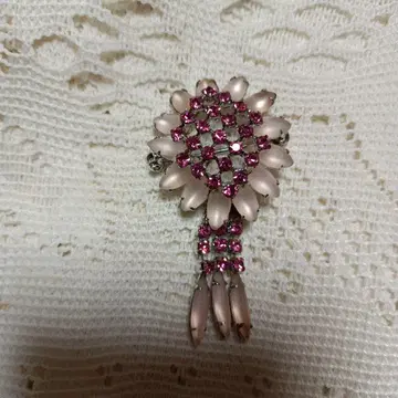 핑크 컬러 프로스트 vintage 브로치