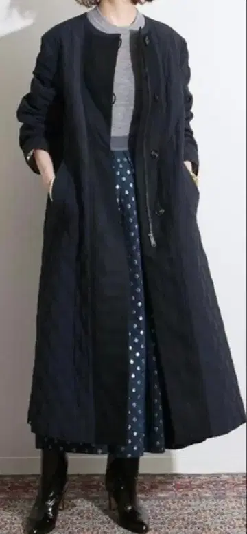 이에나 라부르클 나일론 퀼팅 코트 네이비