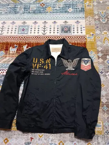 AVIREX 밀리터리 블랙 점퍼