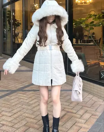 벨트 포함 퍼 다운 코트 [kd13] L 사이즈