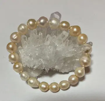 담수 진주 팔찌 천연이라 모양은 불규칙하지만 아름다운 광택입니다