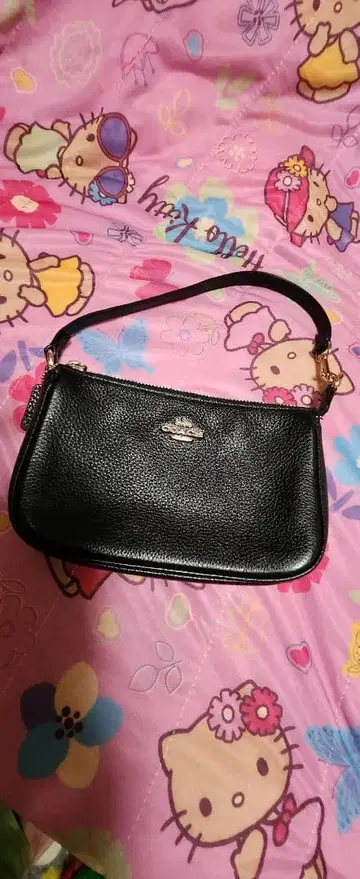 블랙 가죽 핸드백