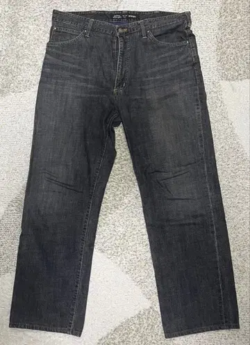 Wrangler 다크 그레이 스트레이트 데님 11/25까지