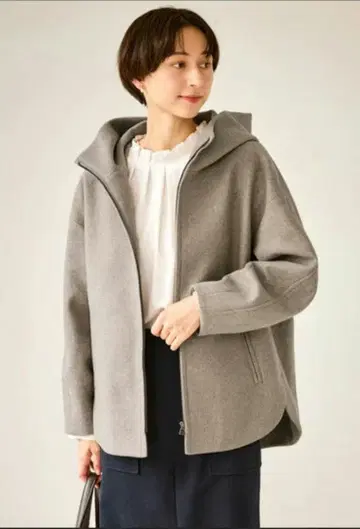 [ 새상품급/이번 시즌 신상 ] 로페피크닉 후드 달린 코트