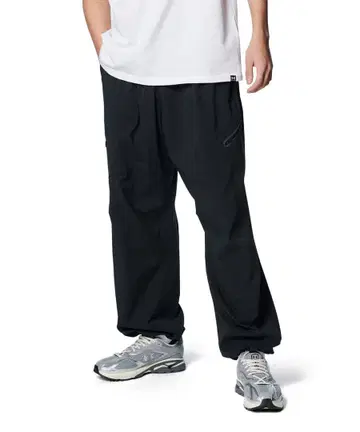 미사용 새상품 Under Armour 트레이닝 팬츠 M 블랙