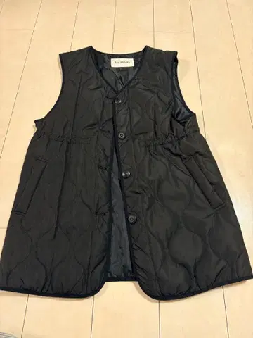 Ray BEAMS 퀼팅 슬리브리스 베스트